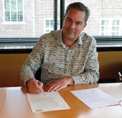 jasper signing contract website